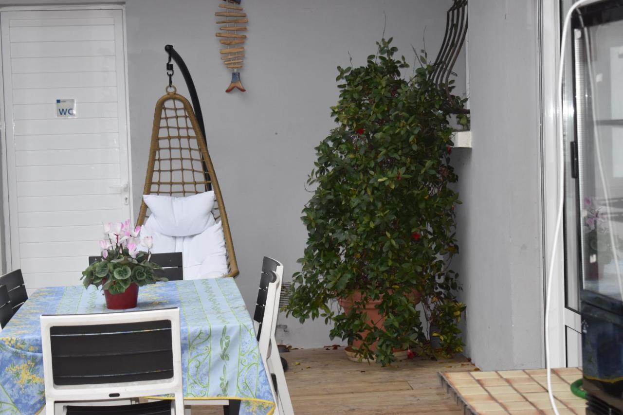 Chez Augustin Bed & Breakfast Lacanau Bagian luar foto