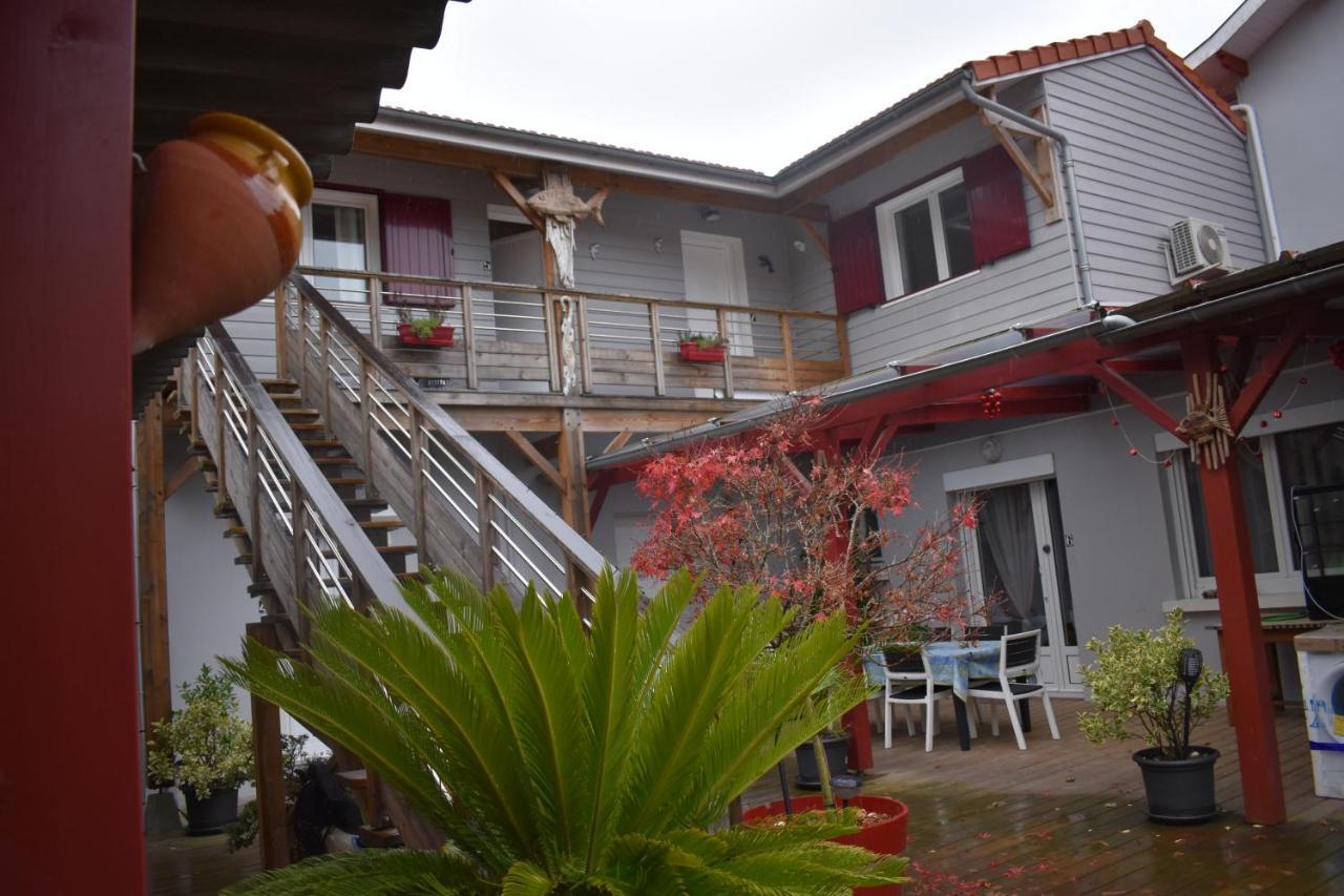 Chez Augustin Bed & Breakfast Lacanau Bagian luar foto